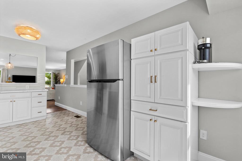 1102 LENAPE LANE