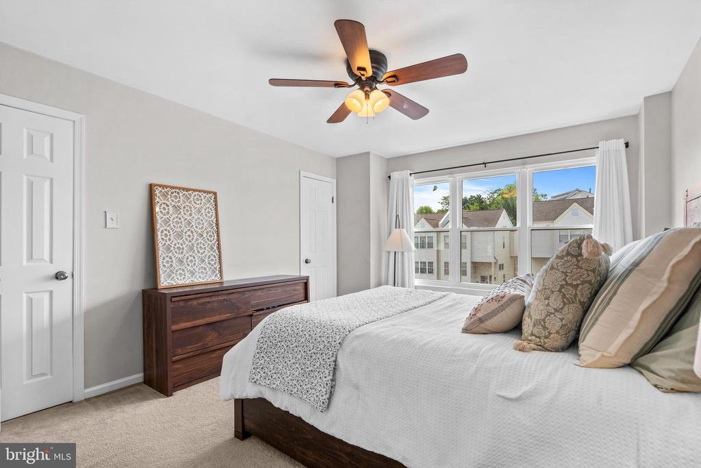 1102 LENAPE LANE