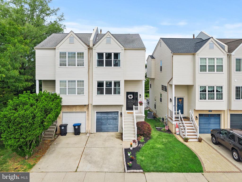 1102 LENAPE LANE