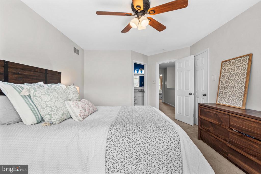 1102 LENAPE LANE