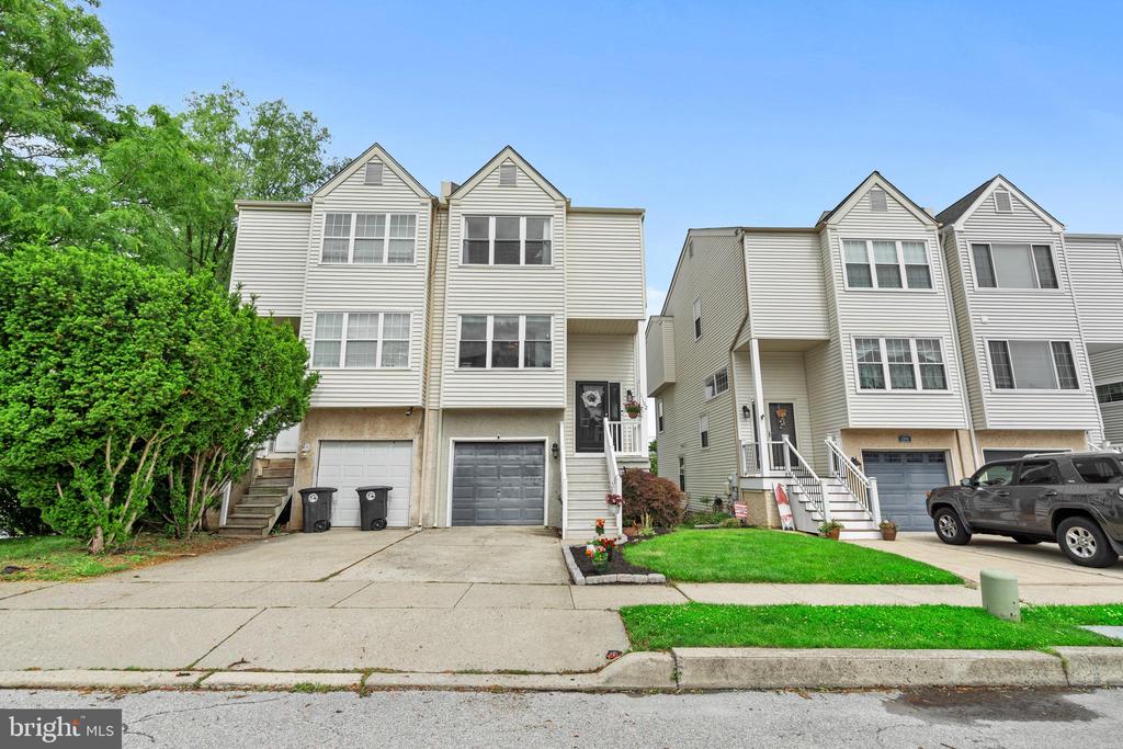 1102 LENAPE LANE