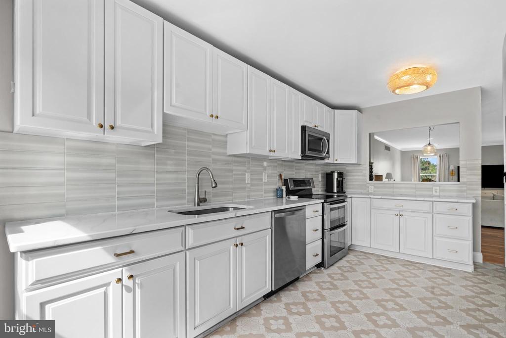 1102 LENAPE LANE