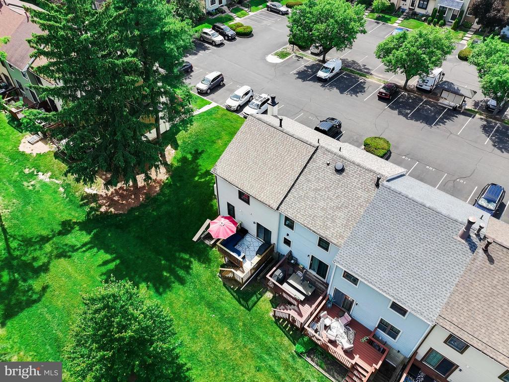 110 RUTLEDGE COURT