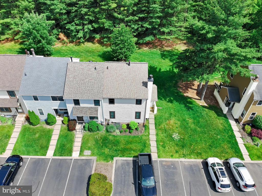 110 RUTLEDGE COURT