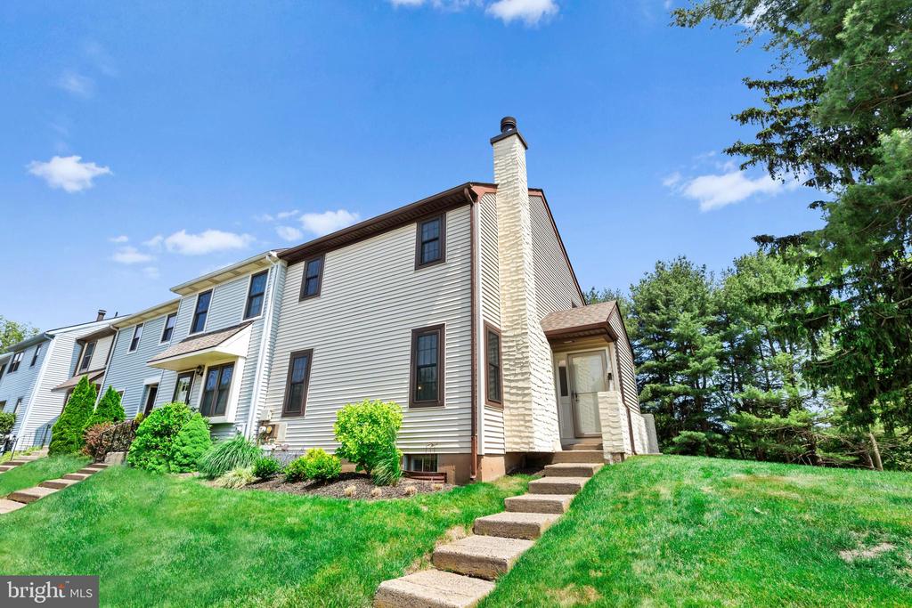 110 RUTLEDGE COURT