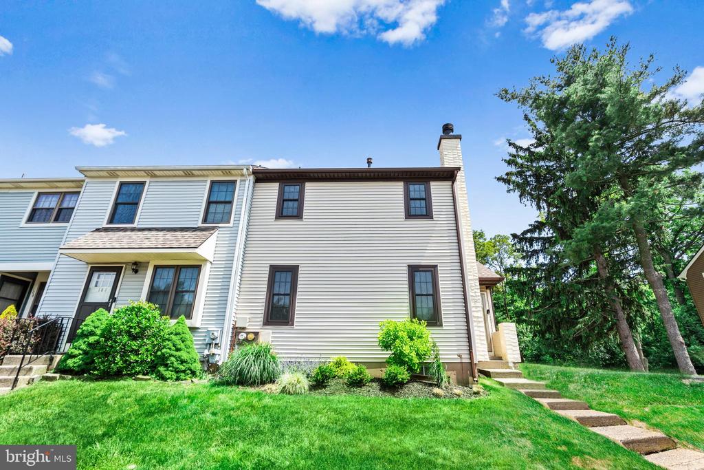 110 RUTLEDGE COURT