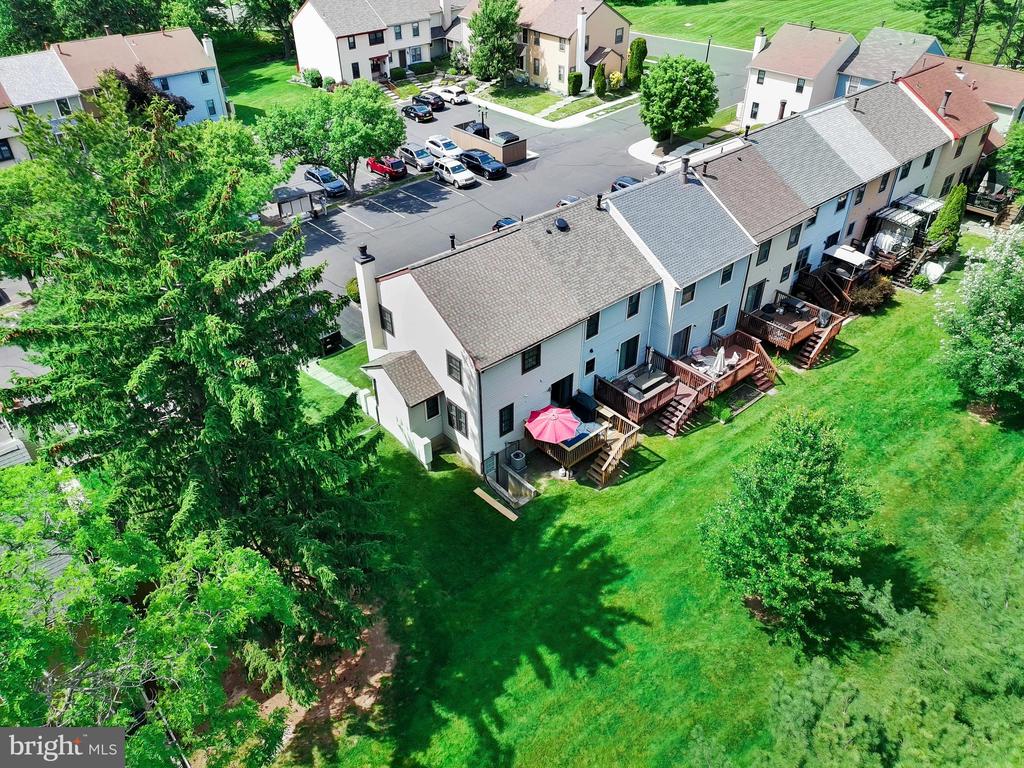 110 RUTLEDGE COURT