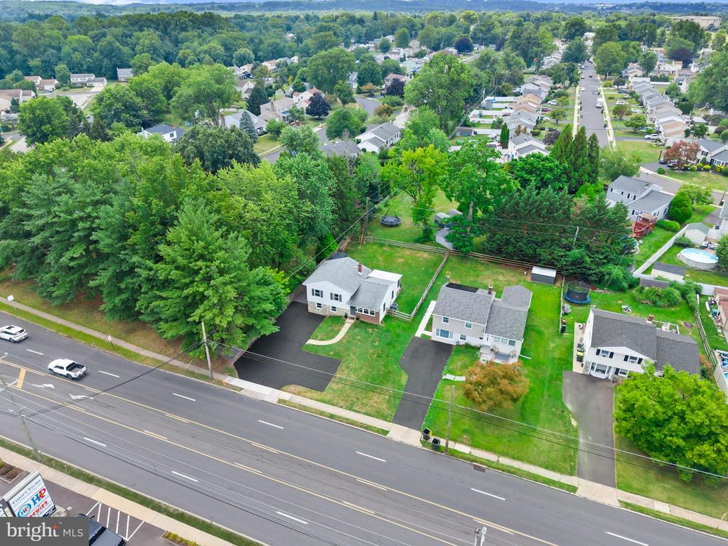 2700 E COUNTY LINE ROAD