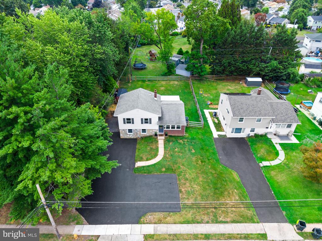 2700 E COUNTY LINE ROAD