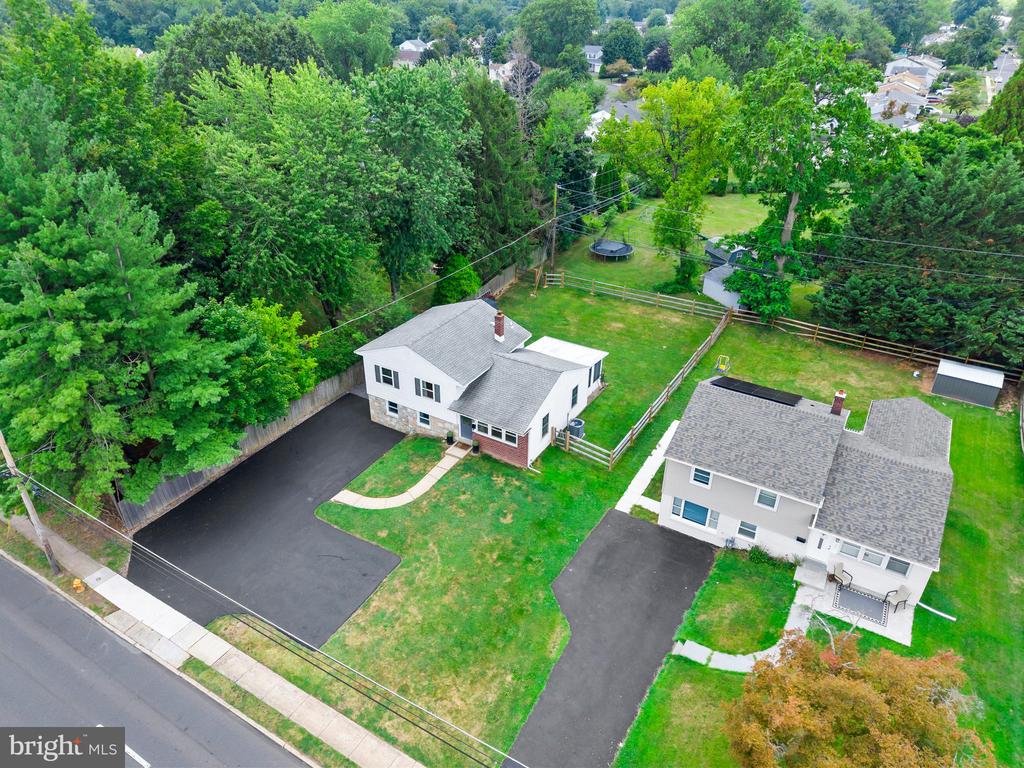 2700 E COUNTY LINE ROAD