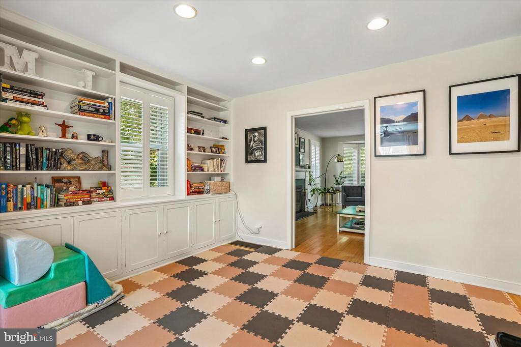 1103 COVENTRY ROAD