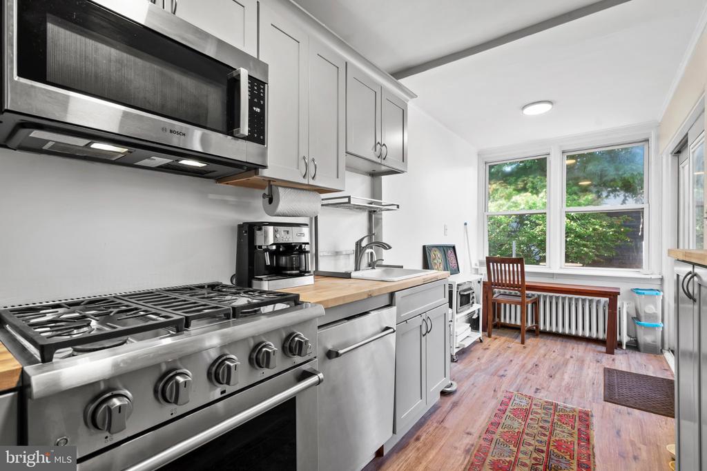 39 SABINE AVENUE