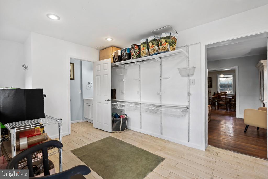 39 SABINE AVENUE