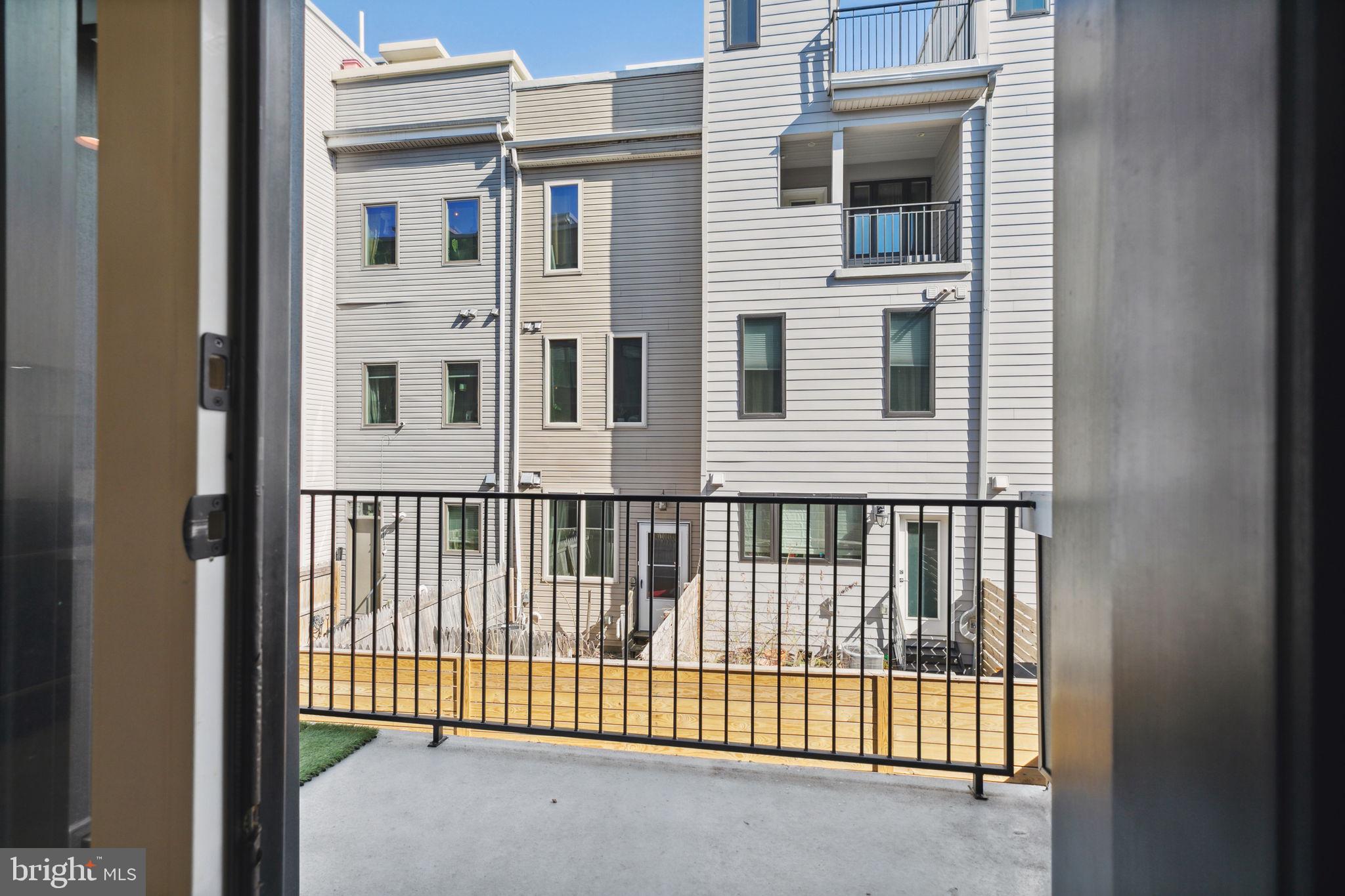 2009 Abigail St