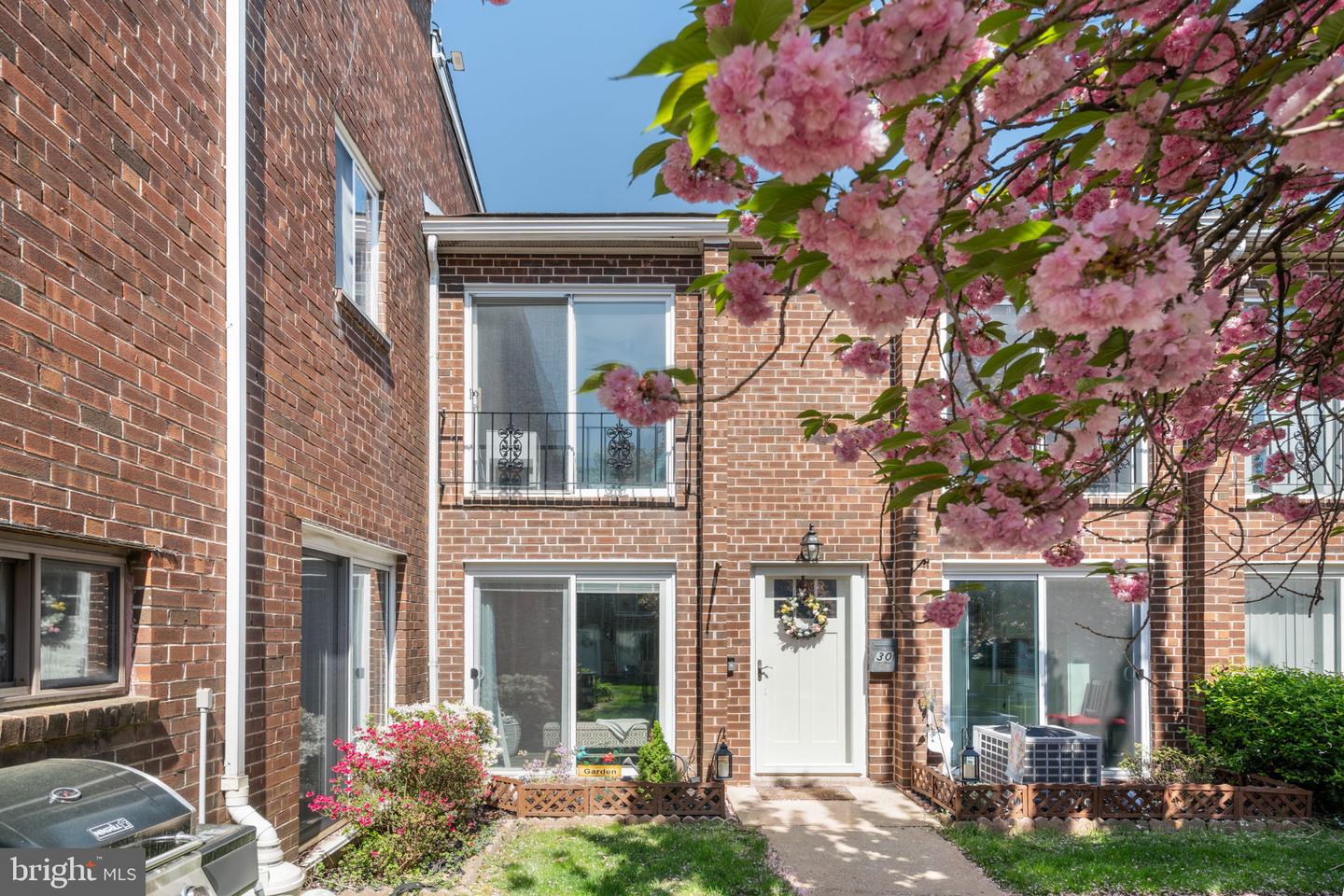 9001 Ridge Ave #30