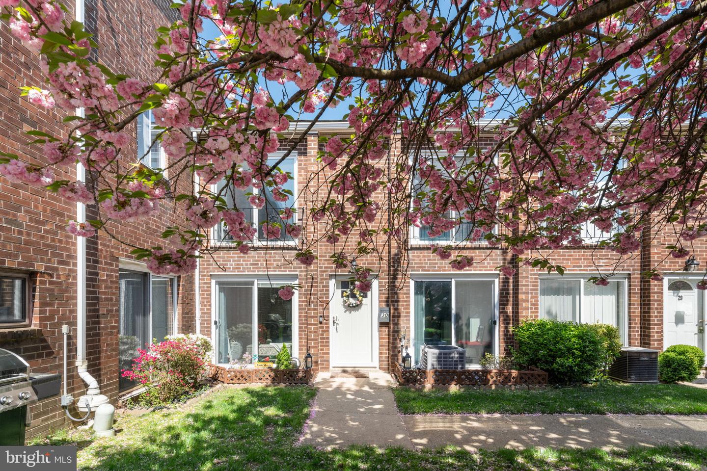 9001 Ridge Ave #30