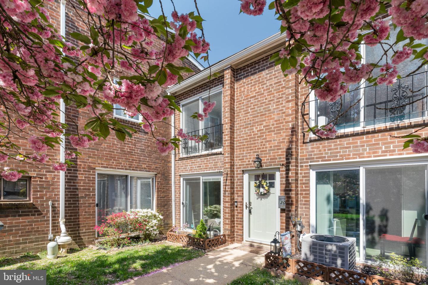 9001 Ridge Ave #30