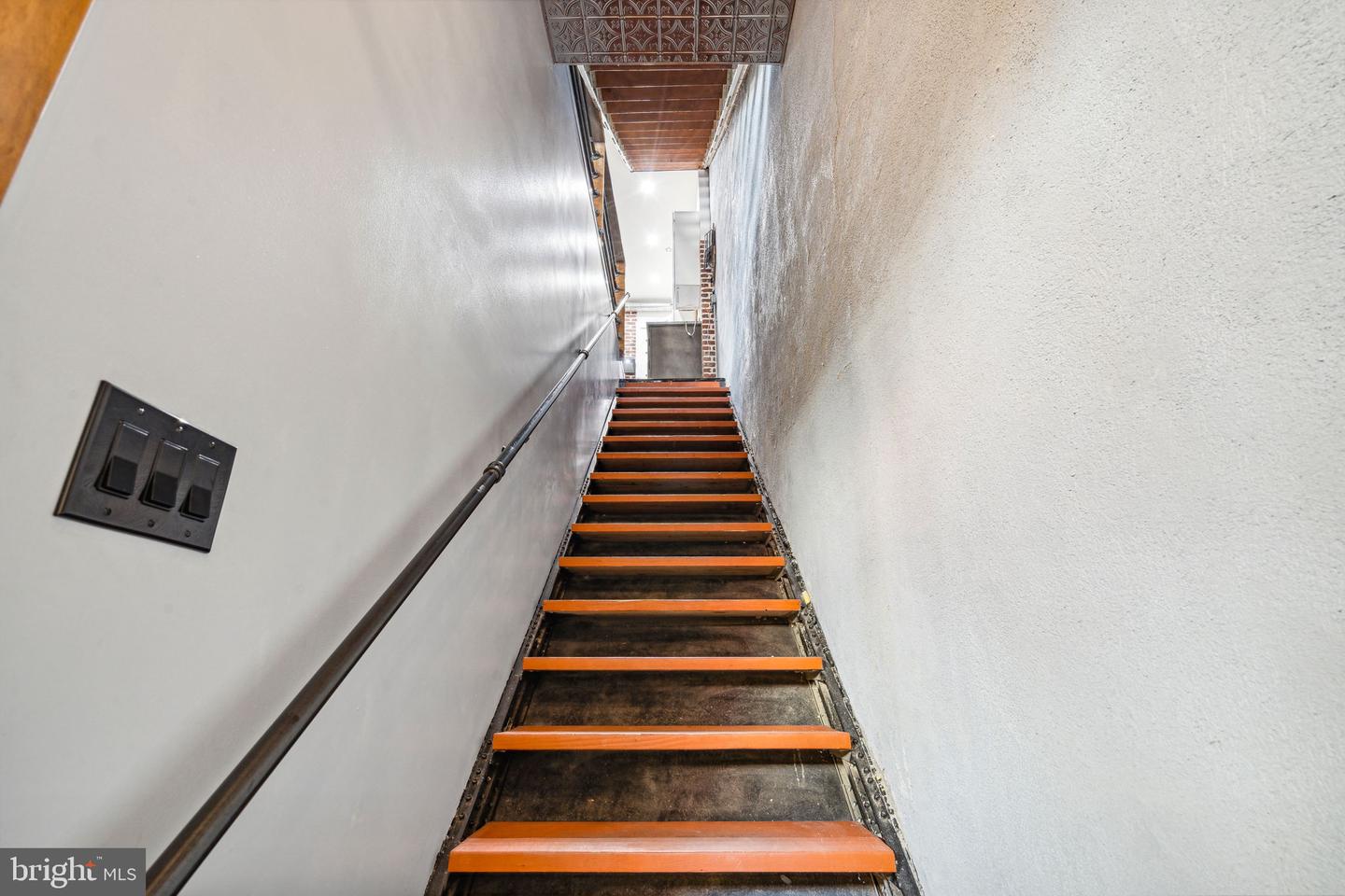 14 E Jefferson St