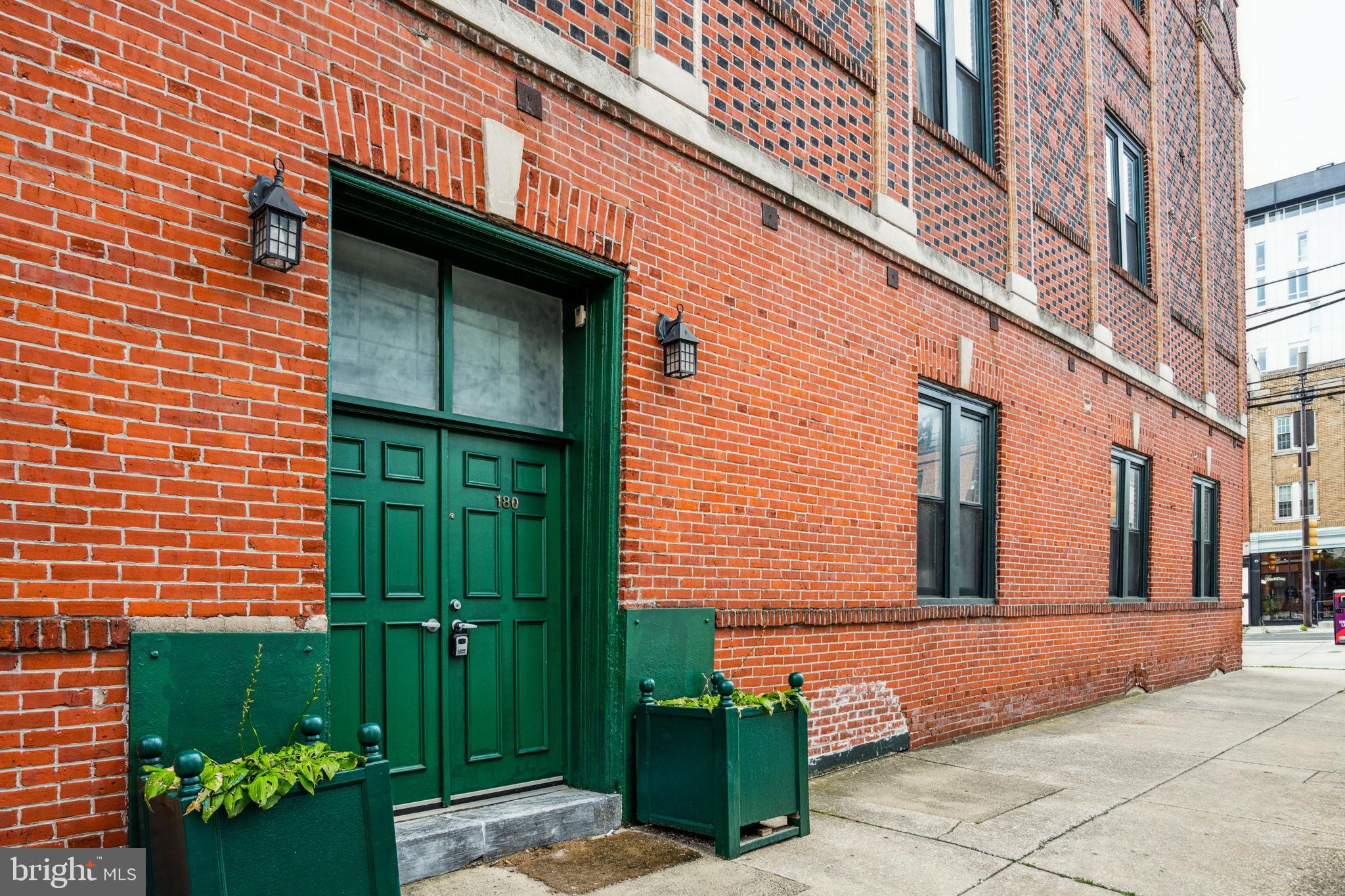 735-37 N 2nd St #1