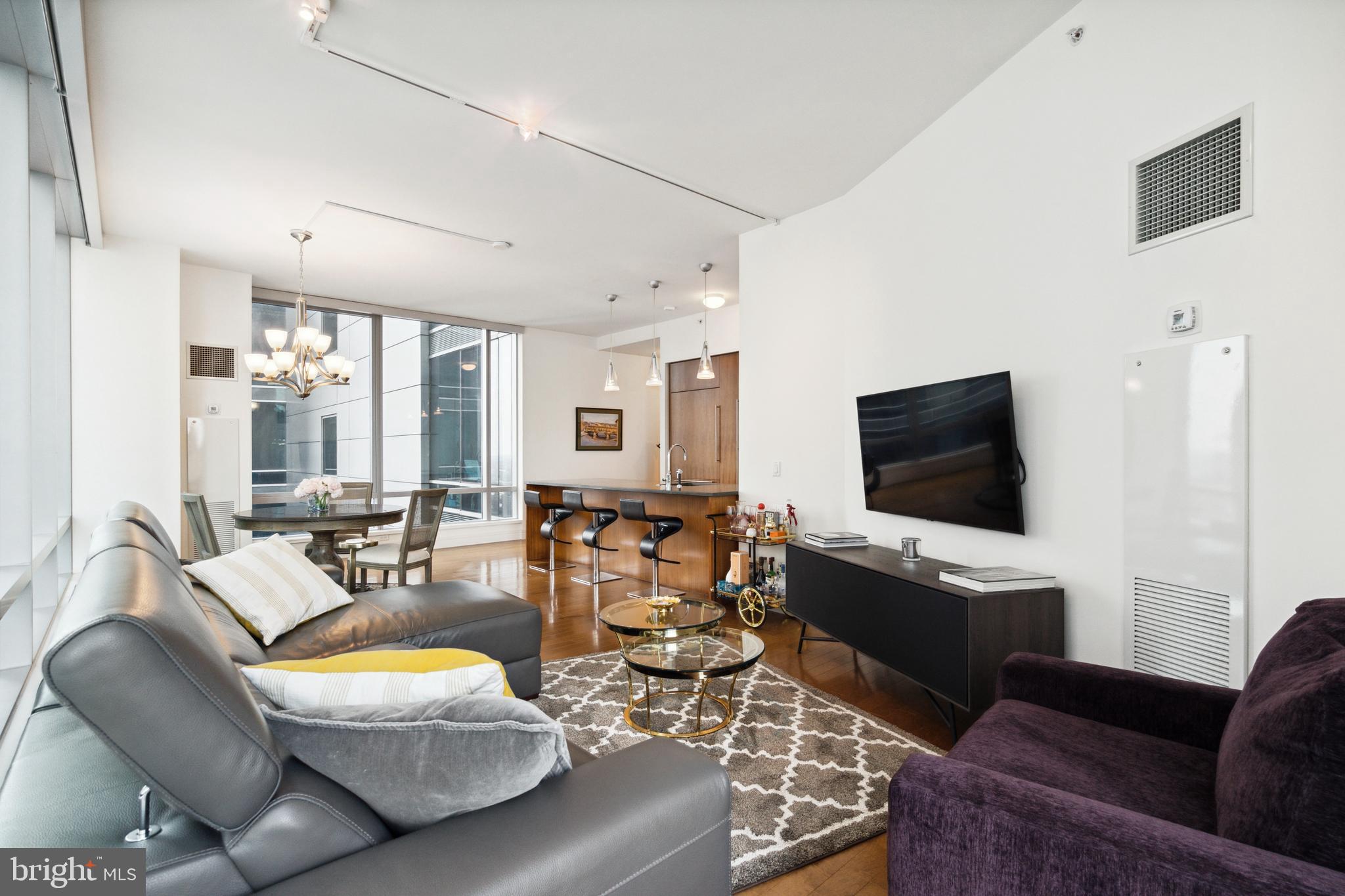 1414 S Penn Sq #39a