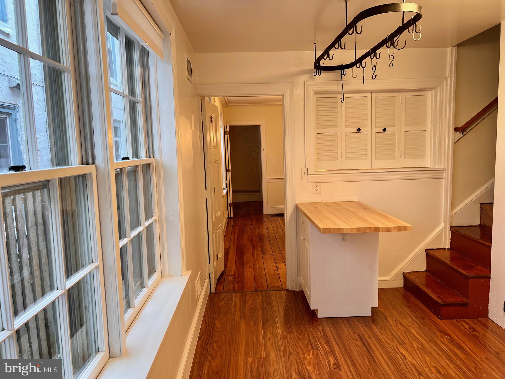 2127 Mount Vernon St