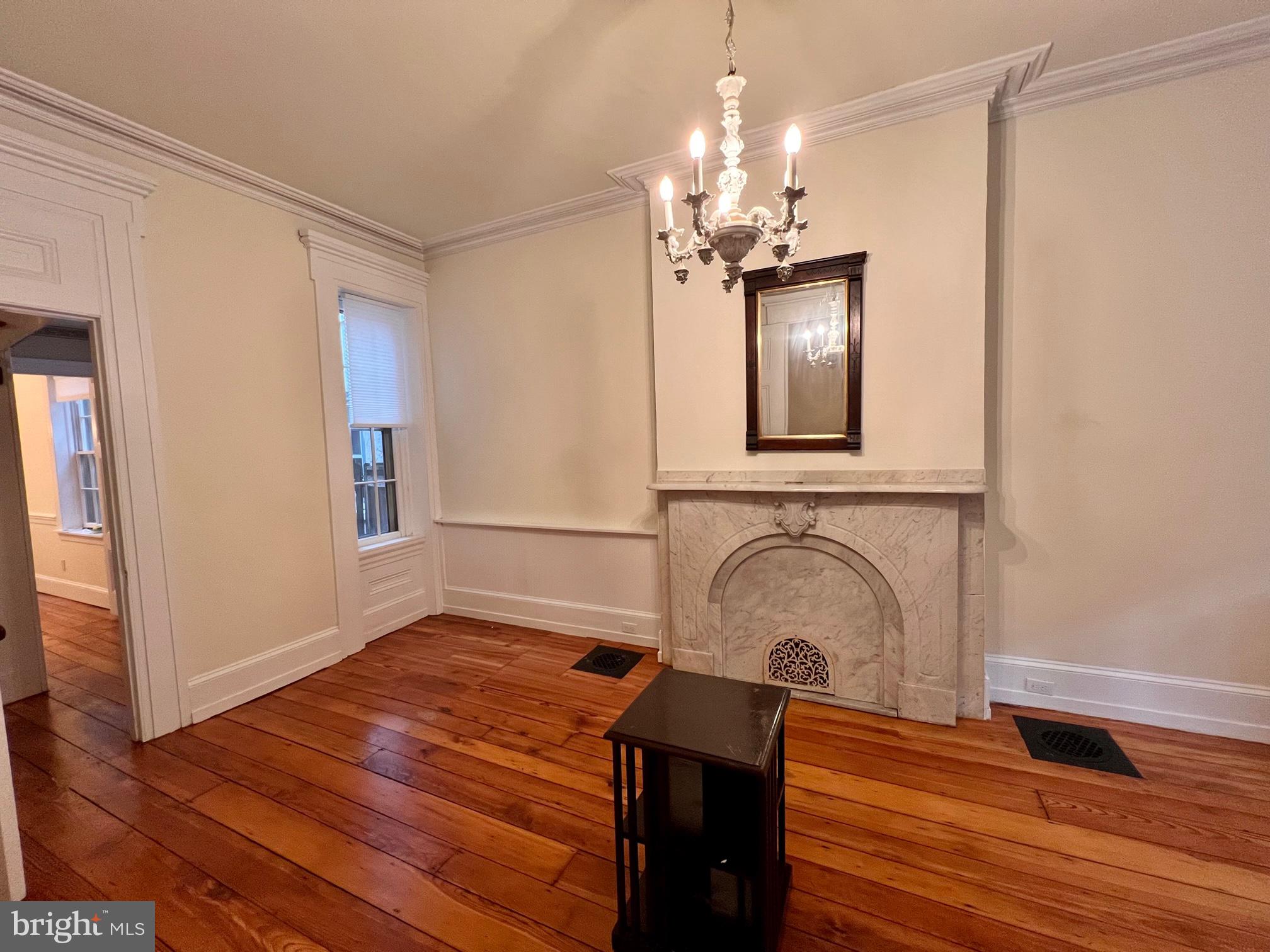 2127 Mount Vernon St