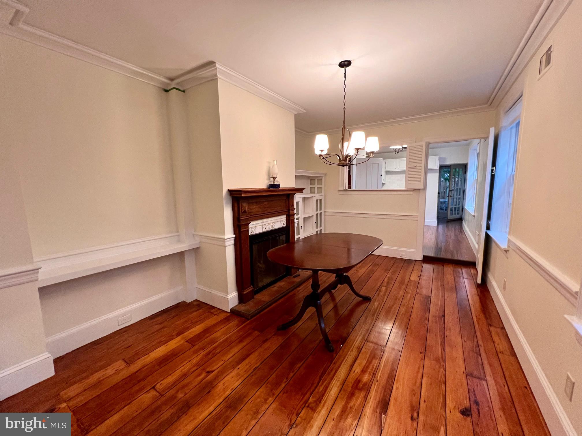 2127 Mount Vernon St