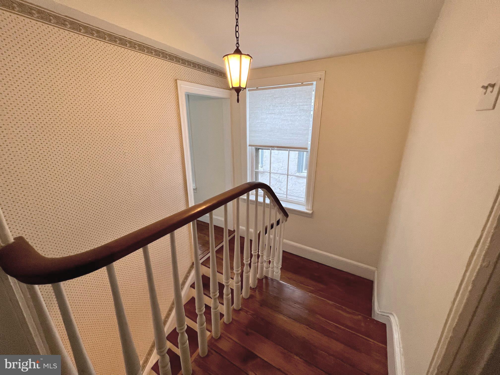 2127 Mount Vernon St