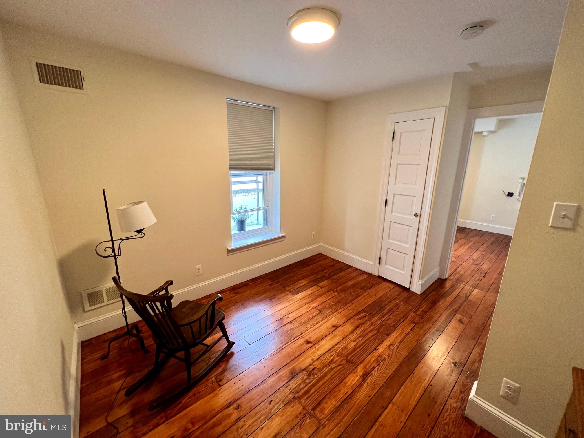 2127 Mount Vernon St