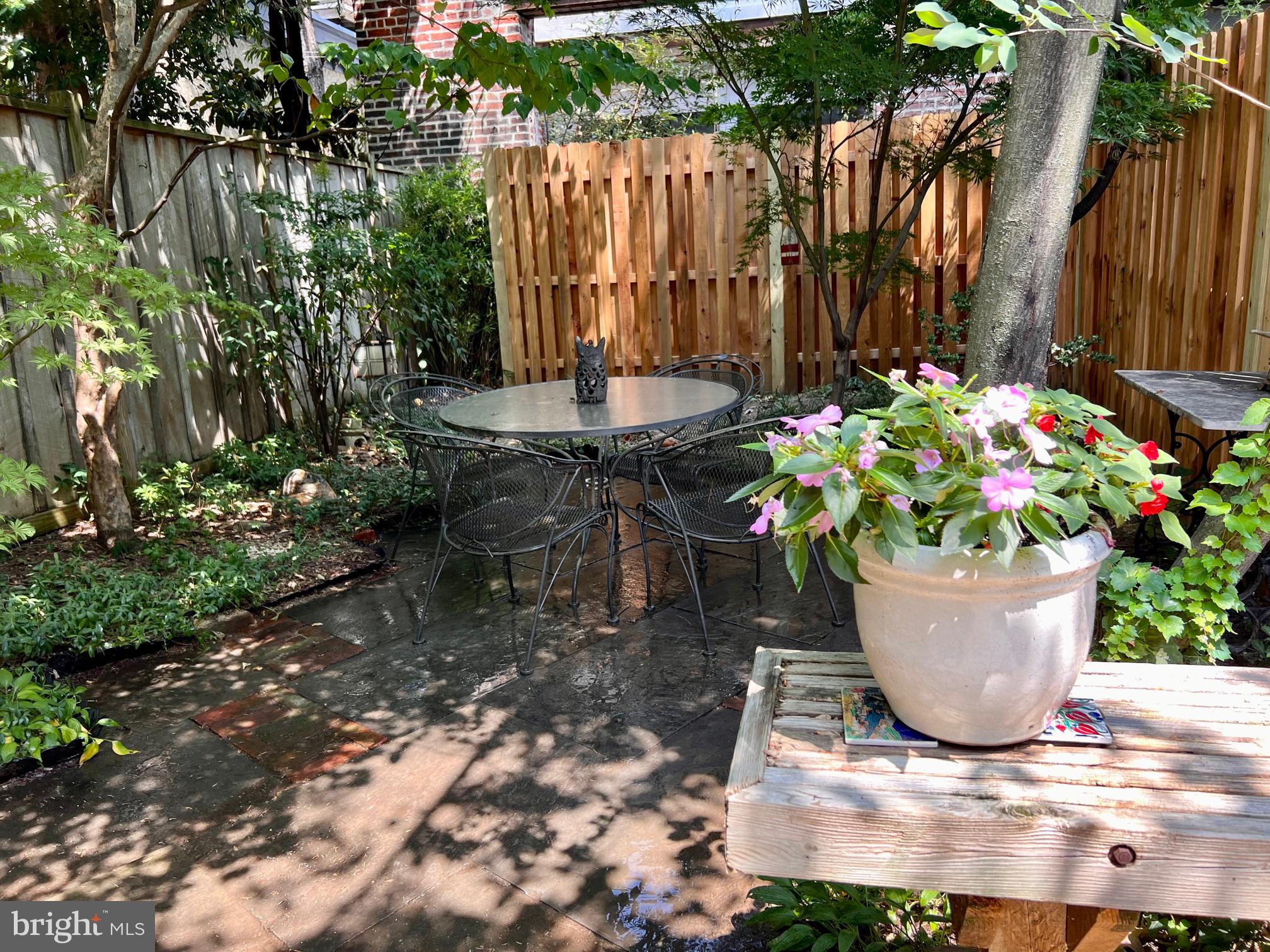 2127 Mount Vernon St