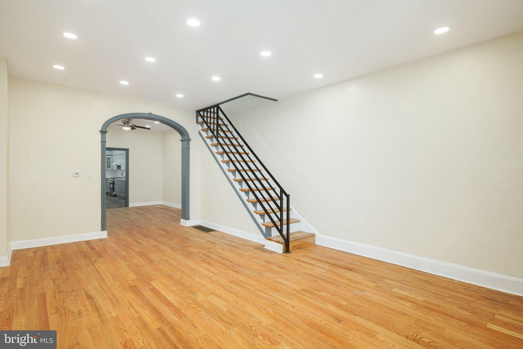 808 Snyder Ave