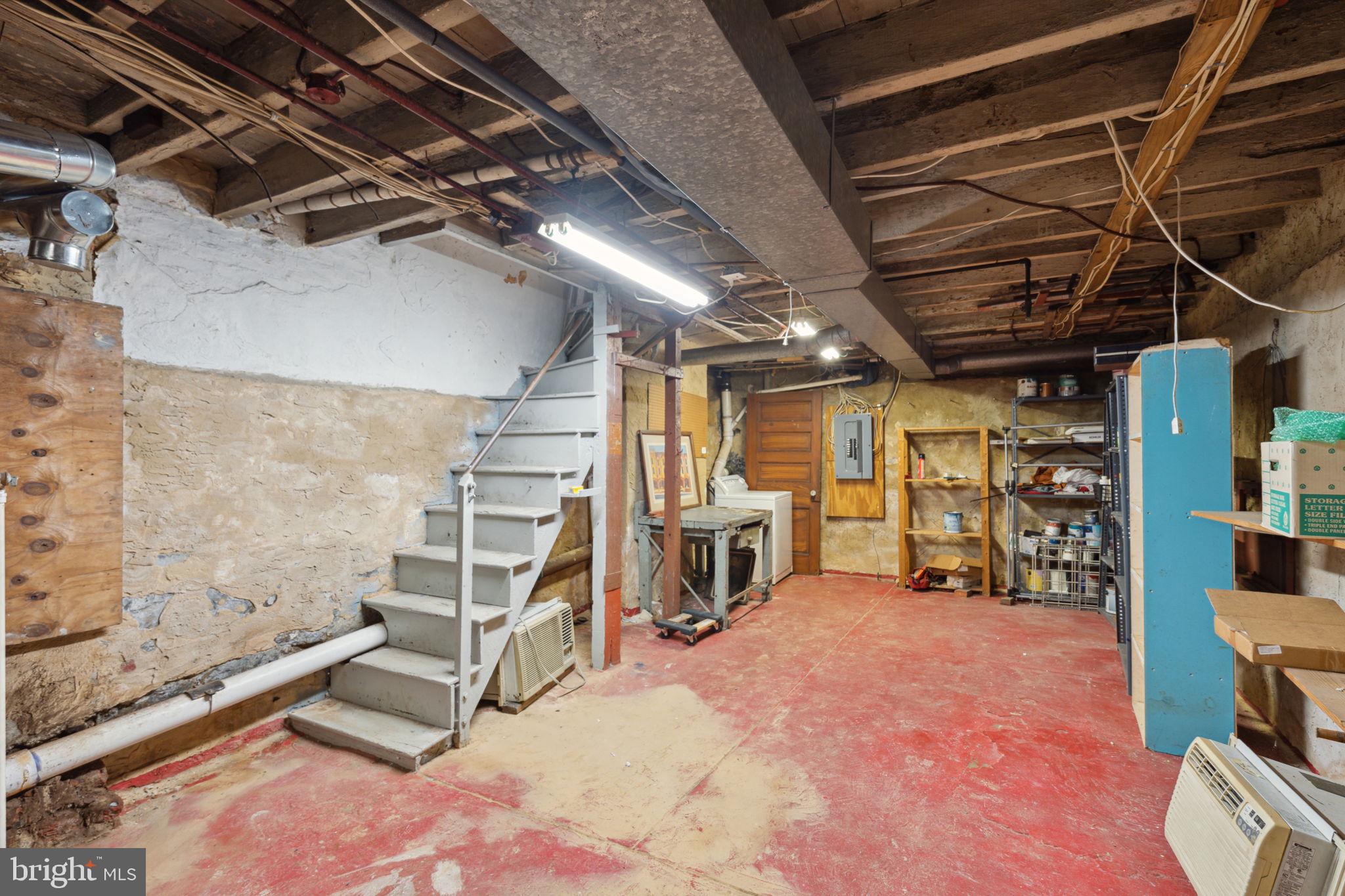 803 N 5th St