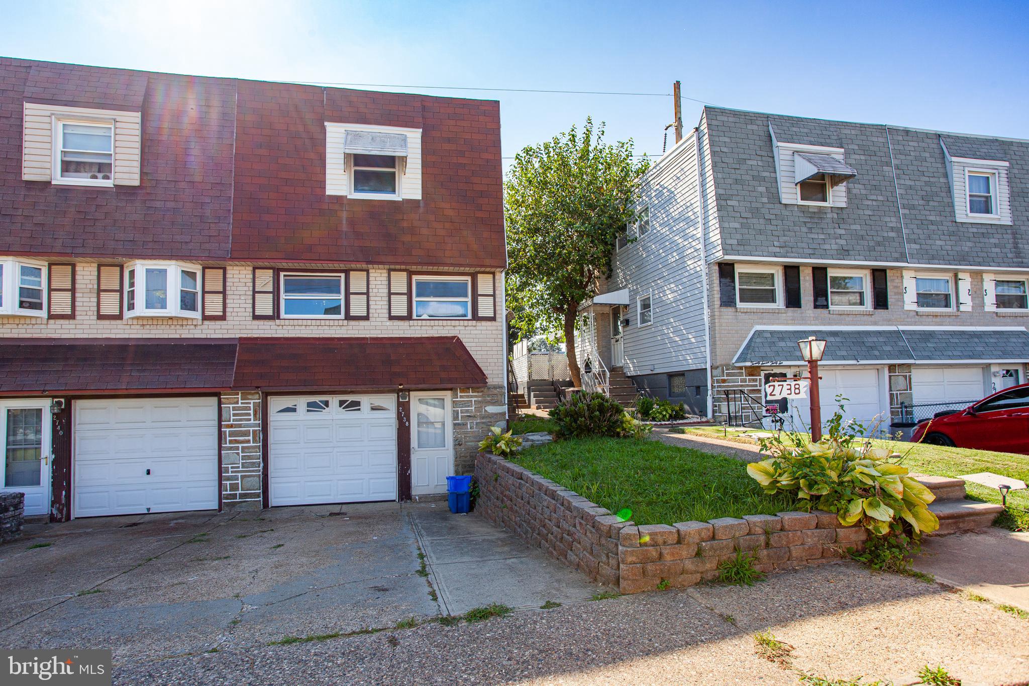 2738 Maxwell St
