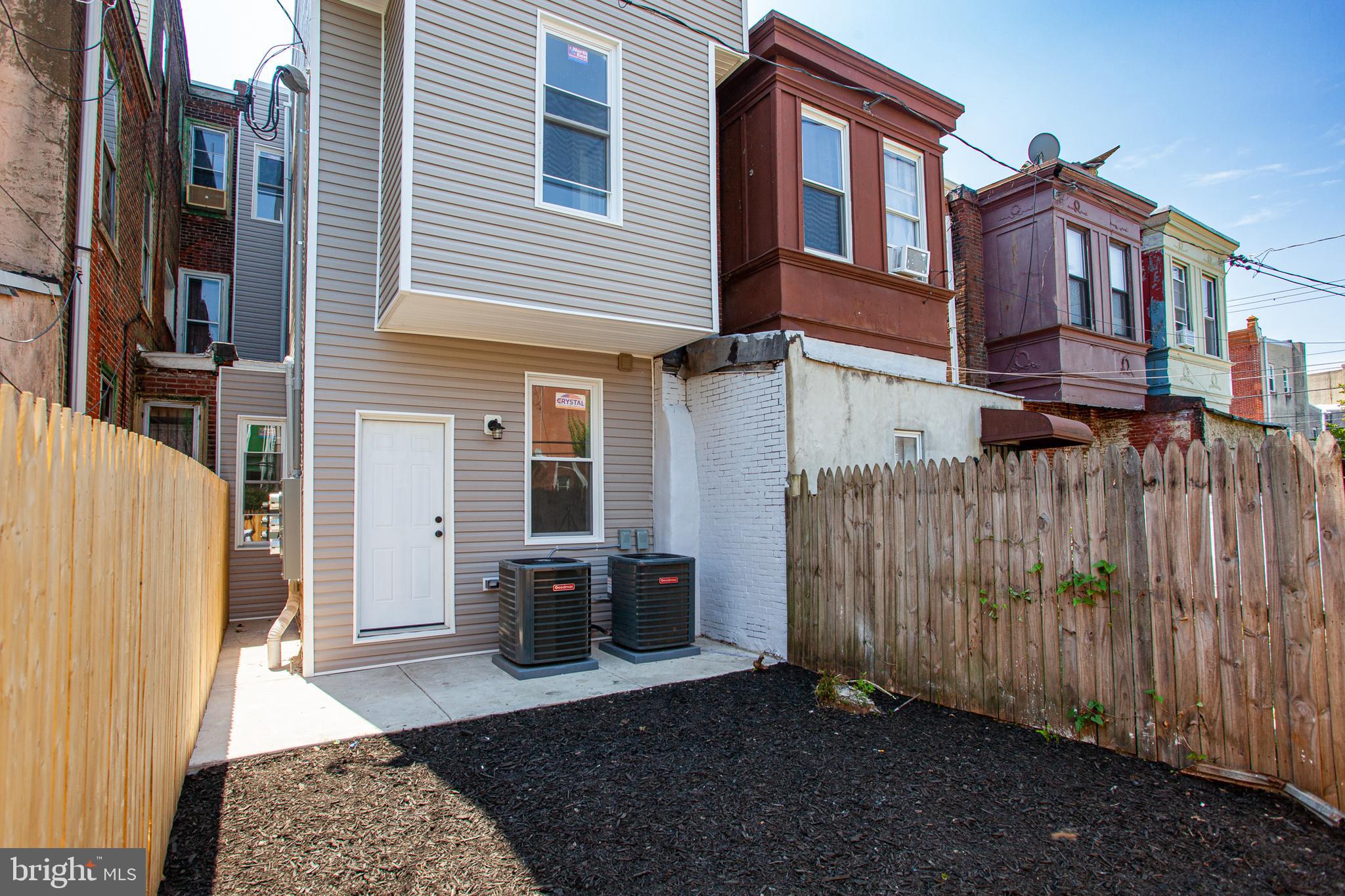 1439 W Venango St