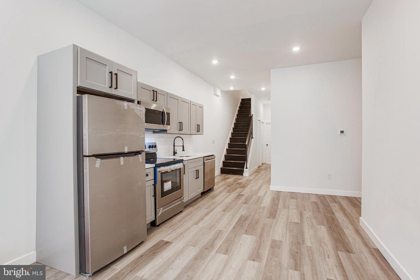 1439 W Venango St