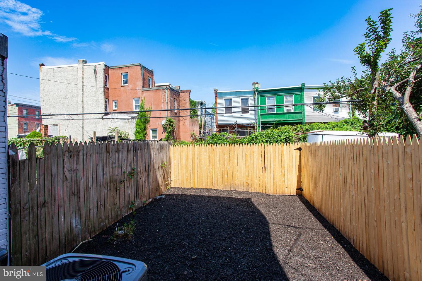 1439 W Venango St