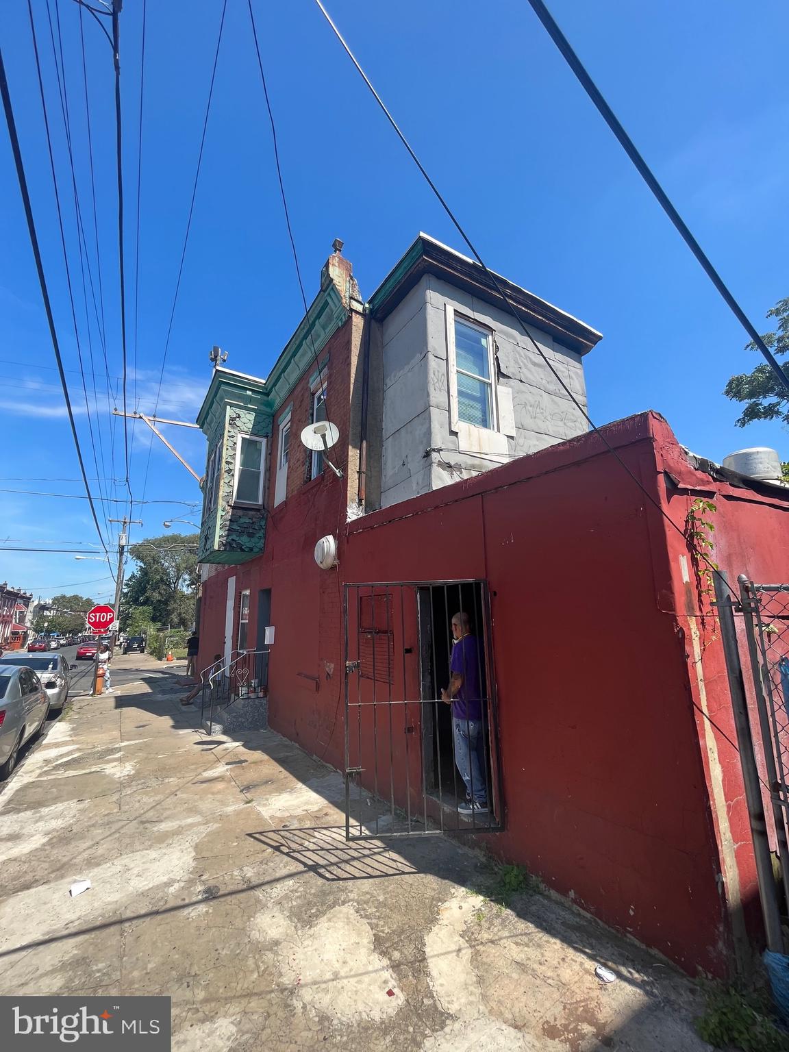 648 W Indiana Ave