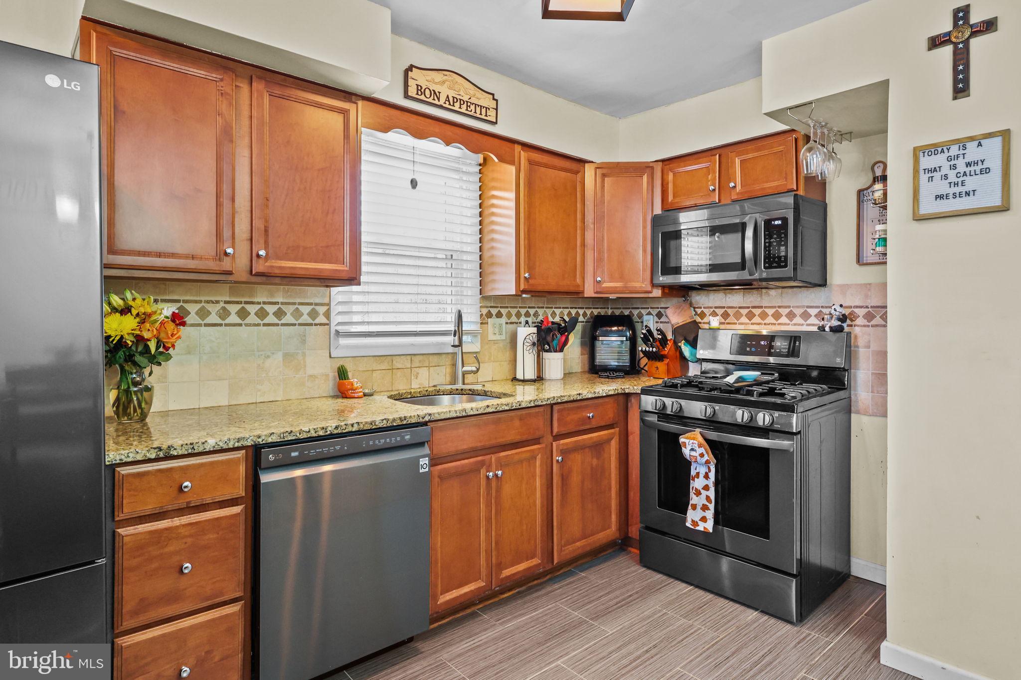 9953 Medway Rd
