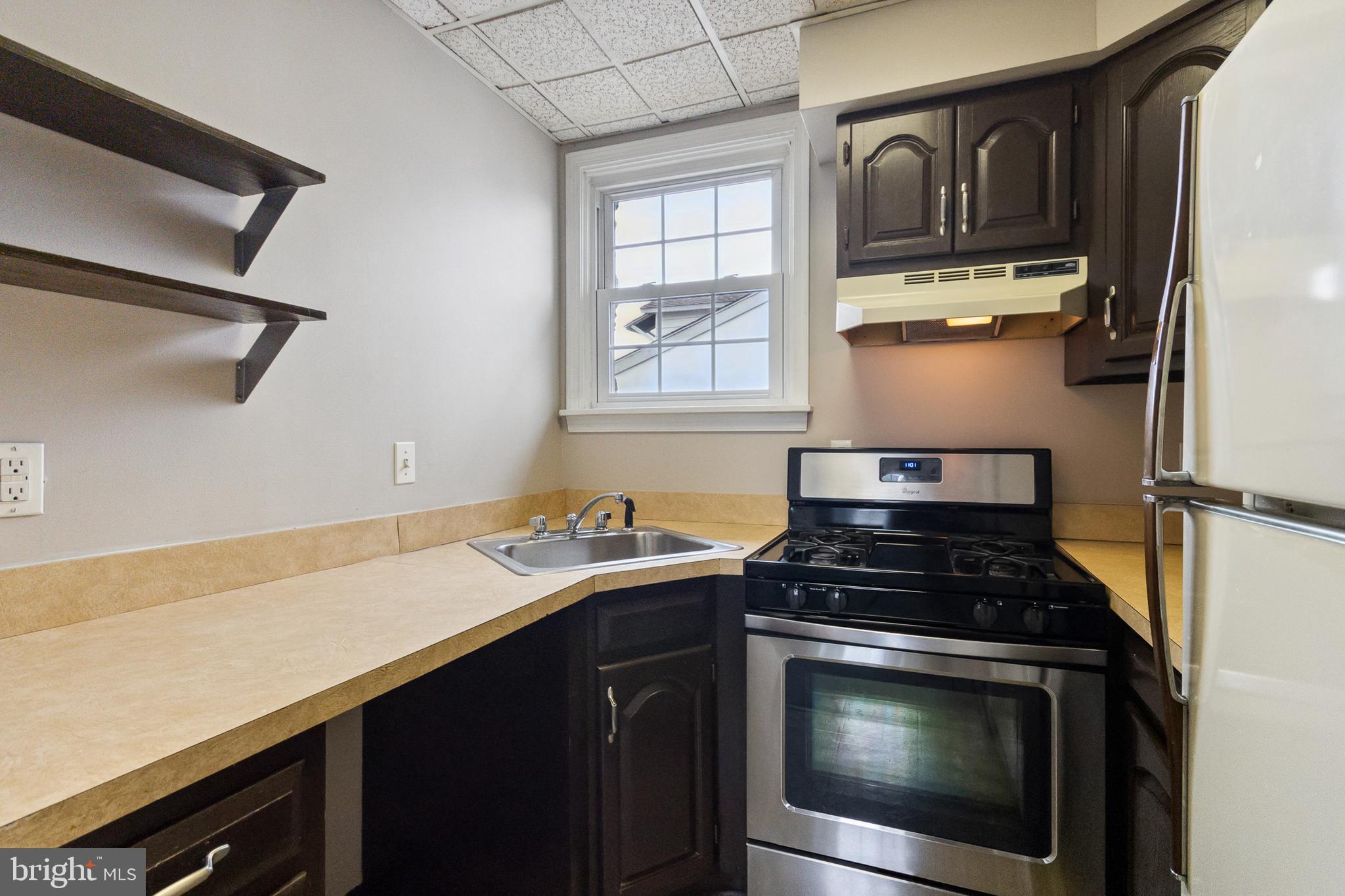 274 Roxborough Ave #2f