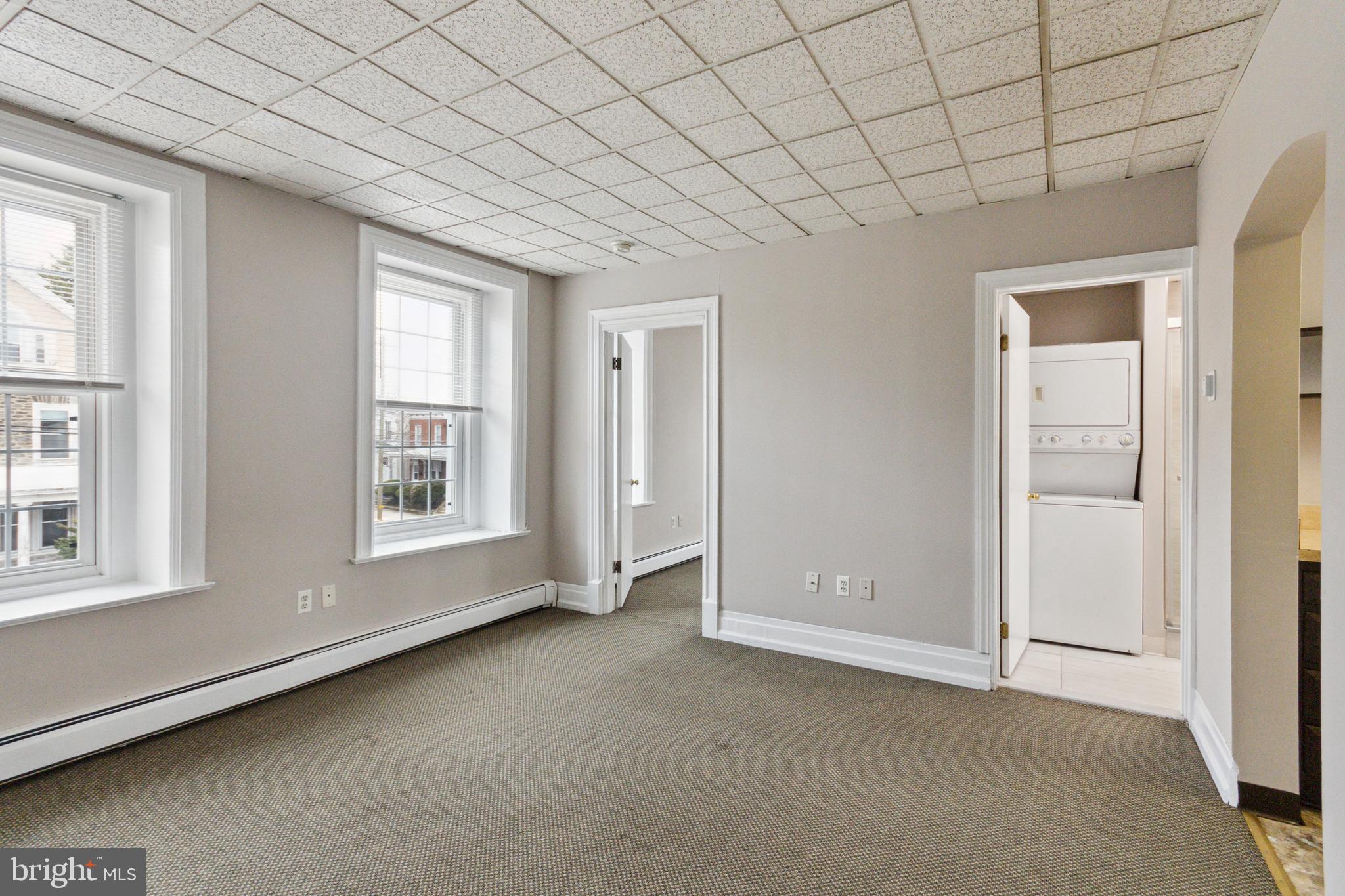 274 Roxborough Ave #2f