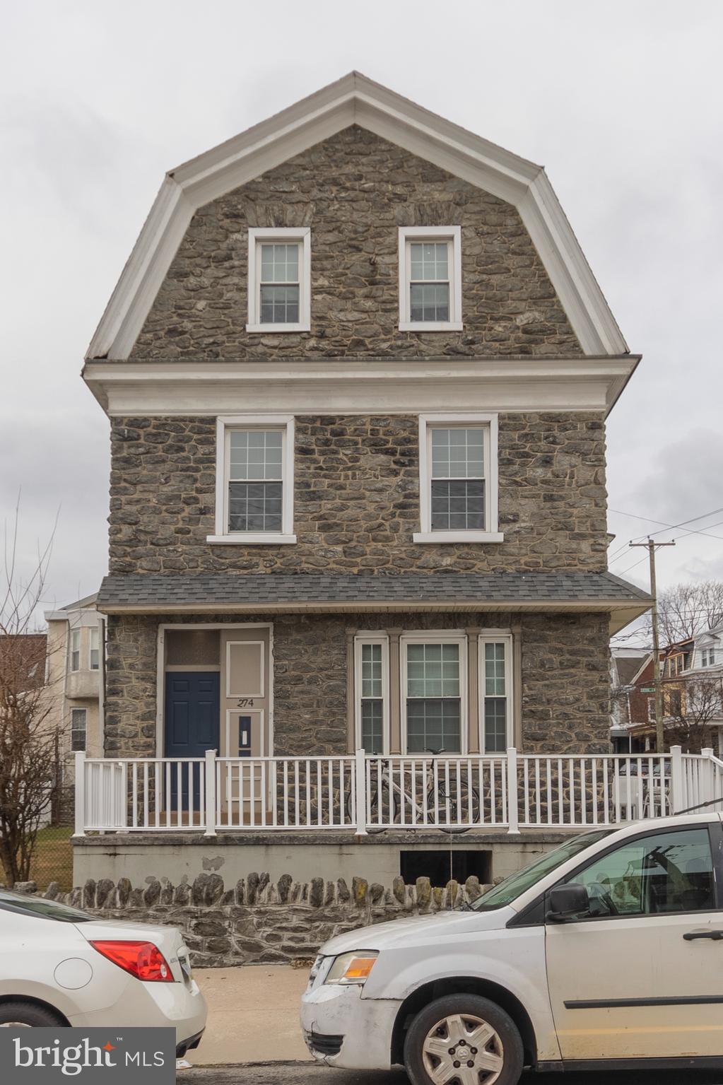 274 Roxborough Ave #2f
