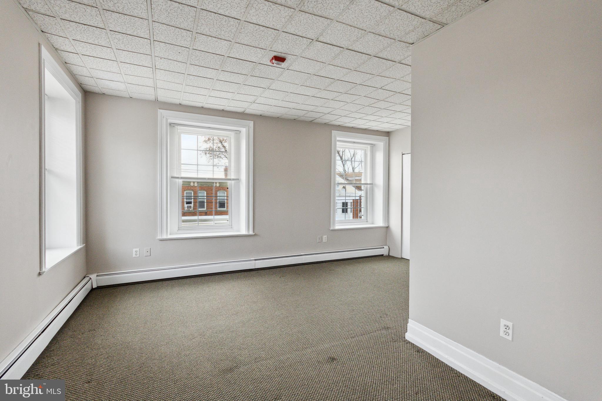 274 Roxborough Ave #2f