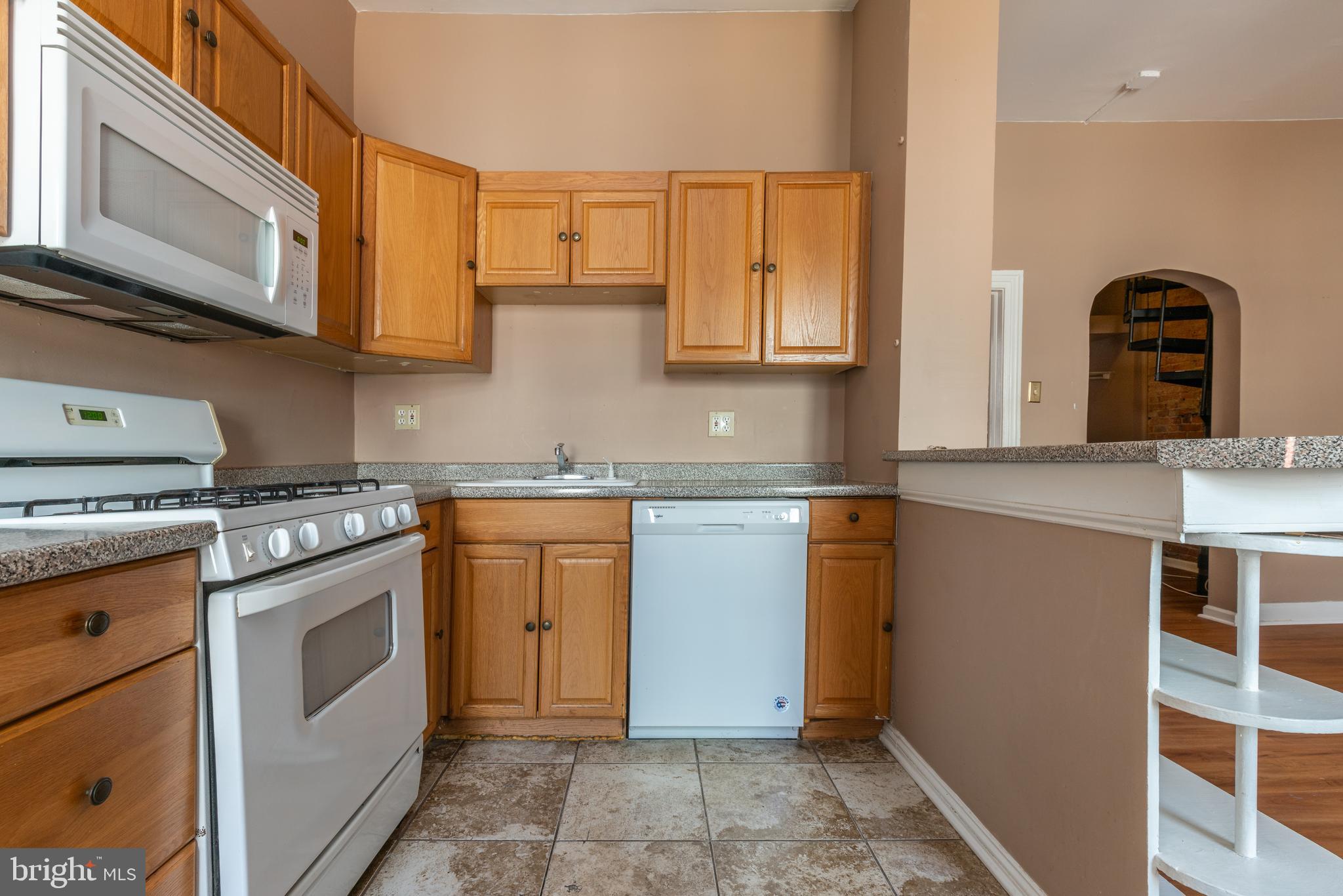 2032 Chestnut St #3f