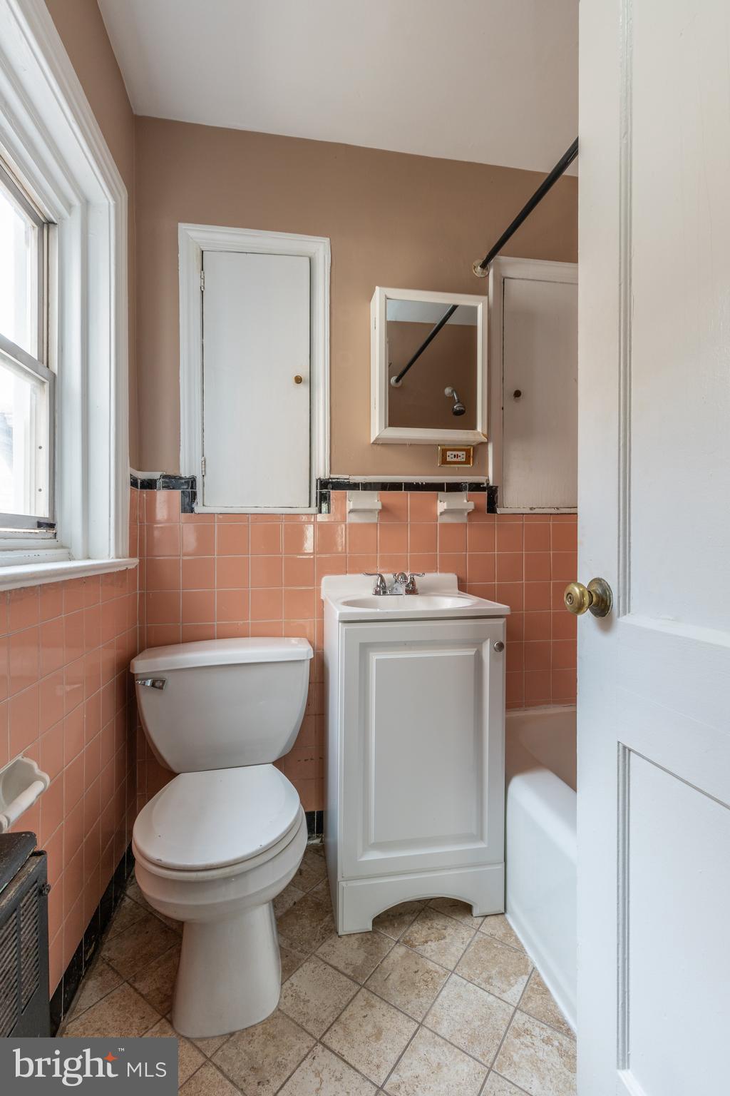 2032 Chestnut St #3f