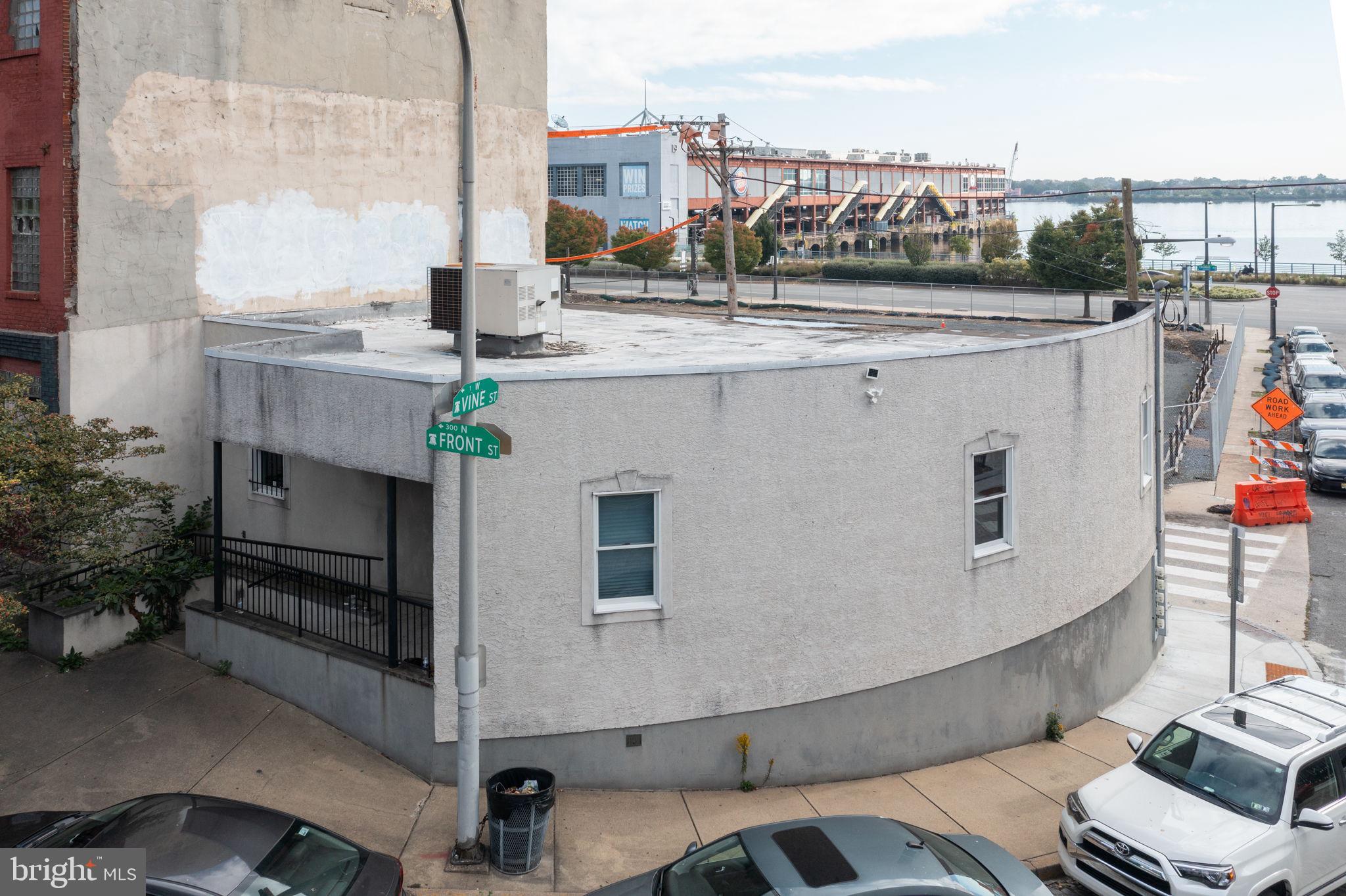 301-303 N Front St