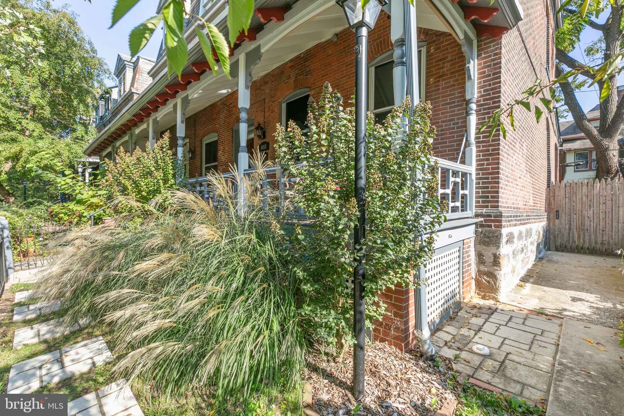 4818 Trinity St