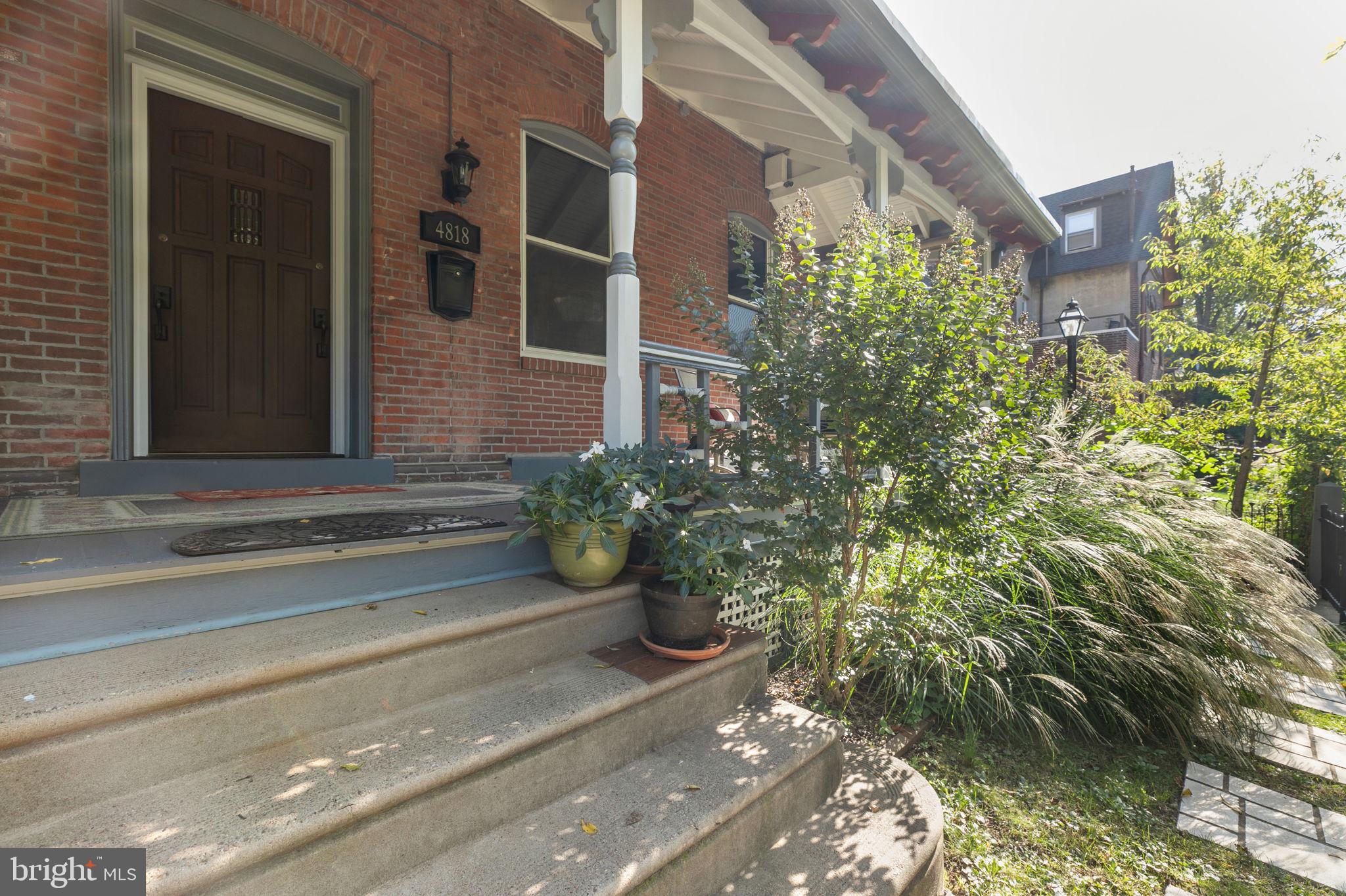 4818 Trinity St