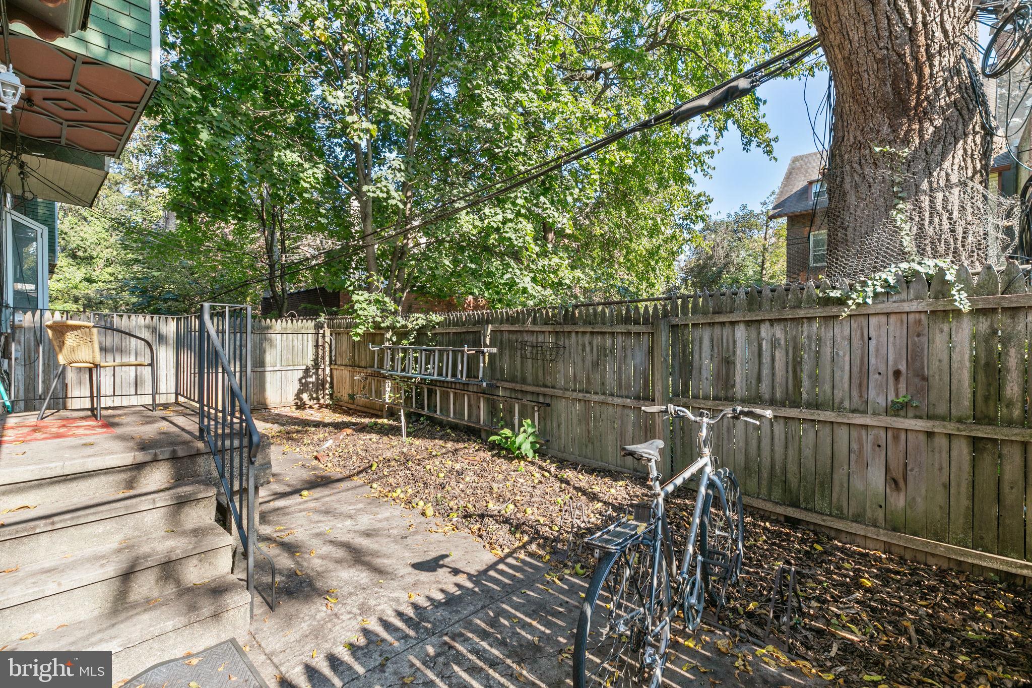 4818 Trinity St