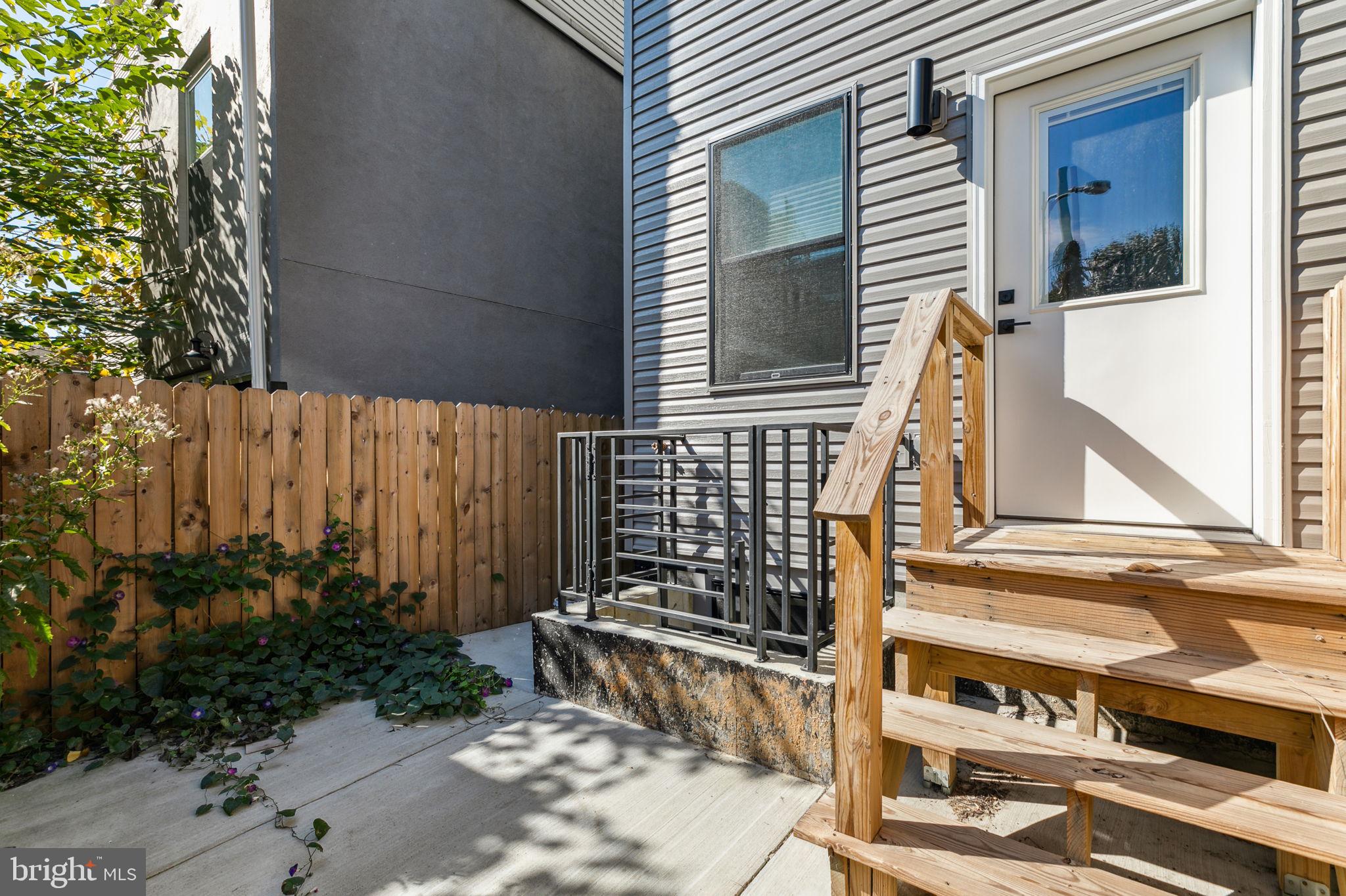 1123 S 20th St #1