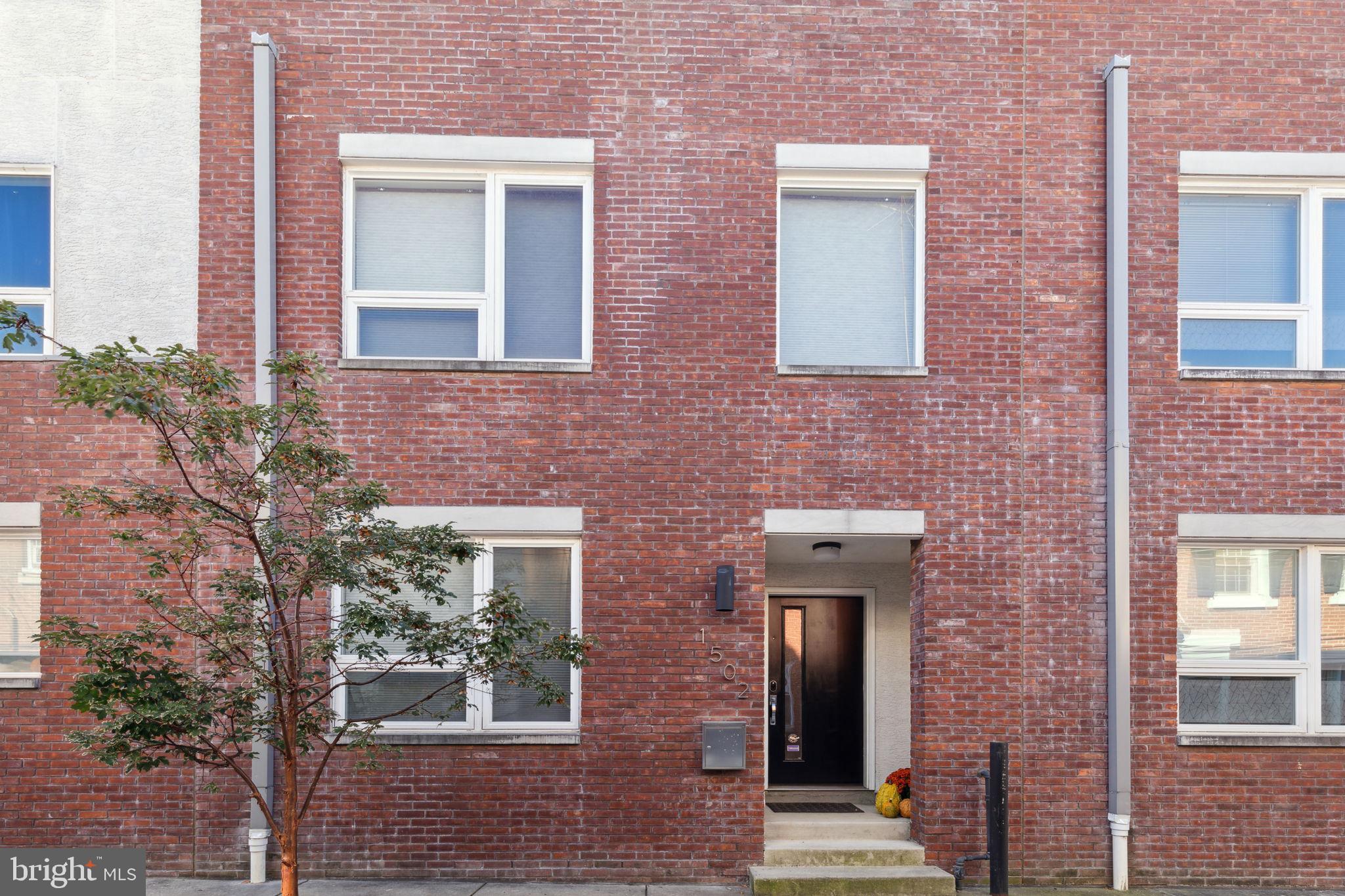 1502 Earl St